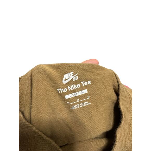 Nike SB Laundry T-Shirt Brown Men’s Medium Loose Fit Skate Graphic Tee - Picture 4 of 6